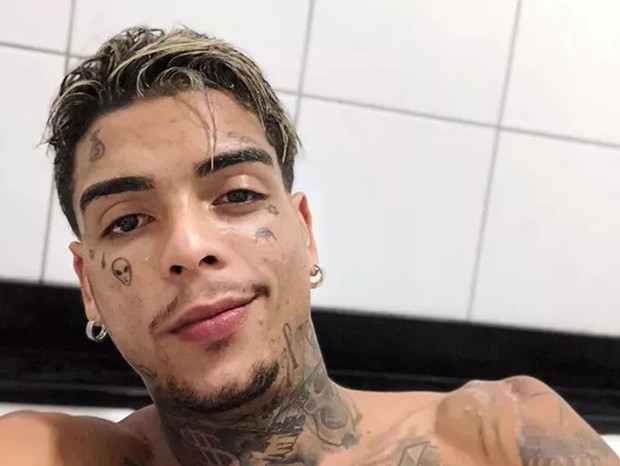 Leia mais sobre o artigo MC Kevin morre após cair do 11º andar de hotel