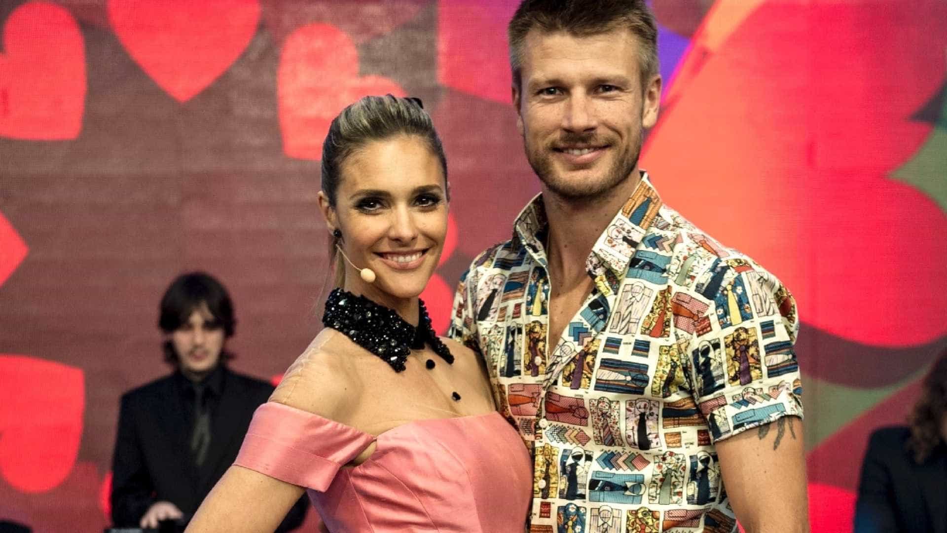 Leia mais sobre o artigo Fernanda Lima e Rodrigo Hilbert comeram placenta após parto da filha