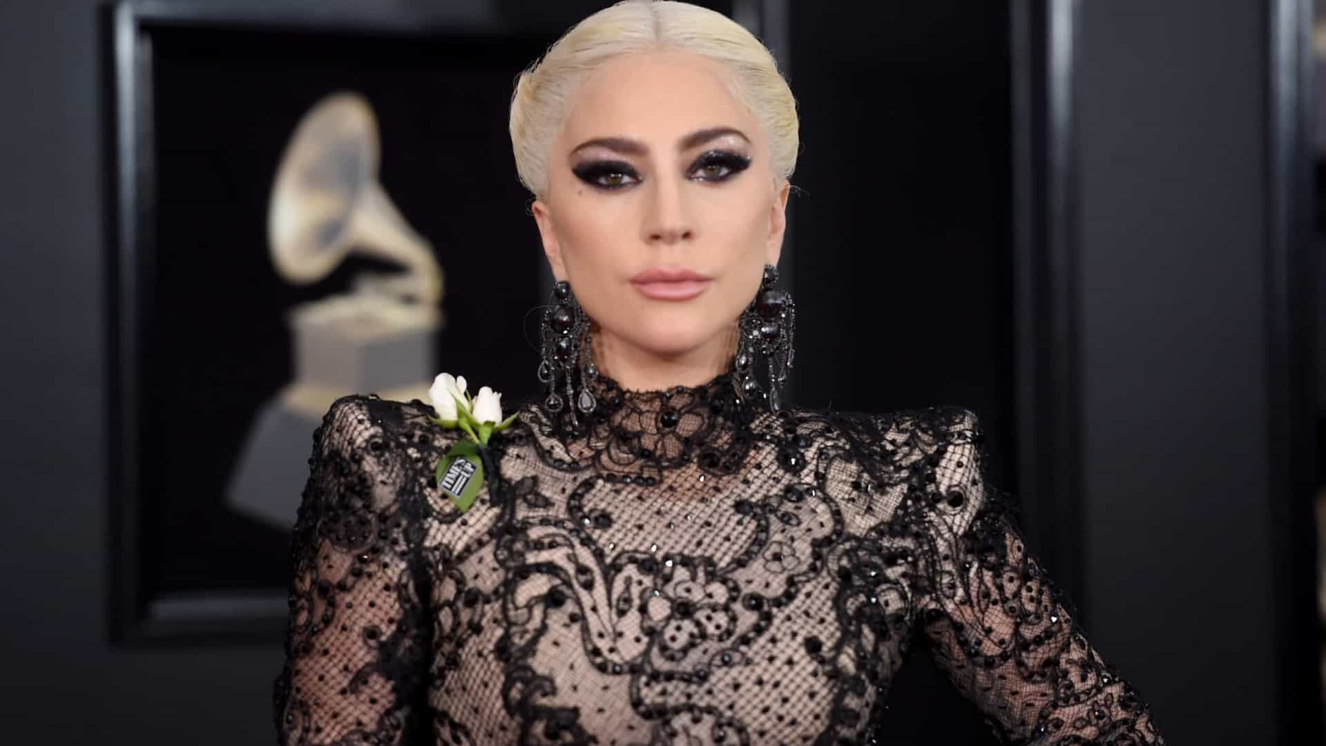 Leia mais sobre o artigo Lady Gaga revela que ficou grávida após ter sido estuprada