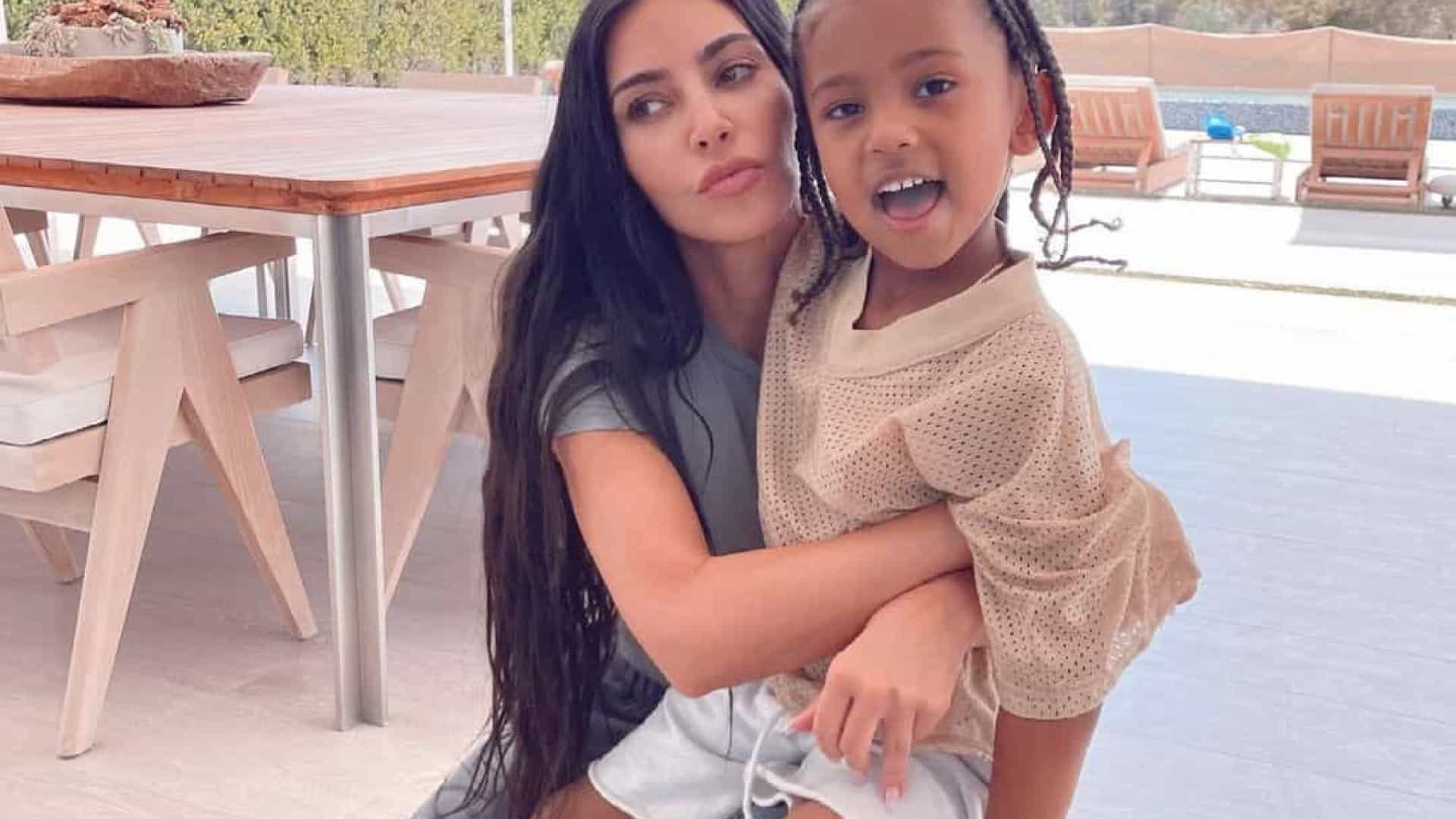 Leia mais sobre o artigo Aos 5 anos, filho de Kim Kardashian testa positivo à Covid-19