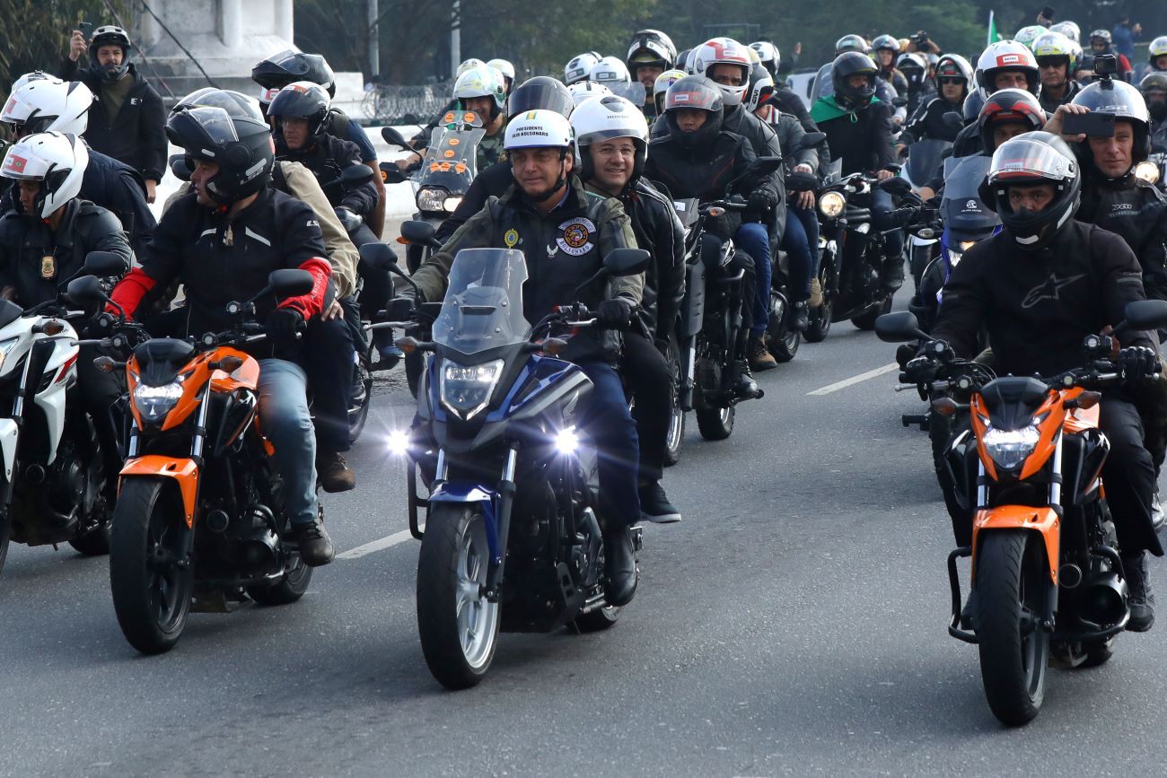Leia mais sobre o artigo Bolsonaro diz que deve participar de novas motociatas em Manaus e Porto Alegre