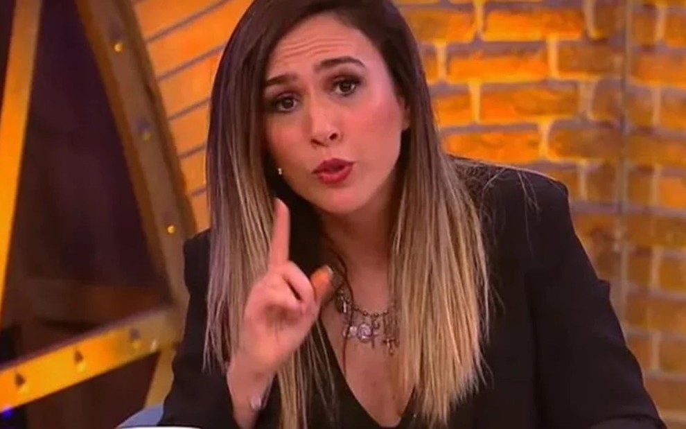 No momento, você está visualizando Tata Werneck causa na web após ‘pedir emprego’ ao SBT