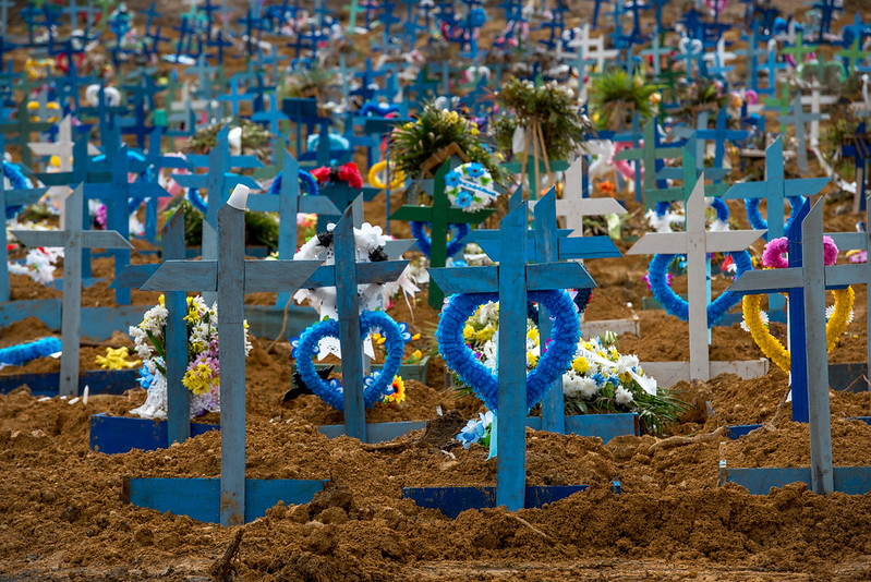 Leia mais sobre o artigo Brasil atinge a triste marca de 500 mil mortes pela Covid-19