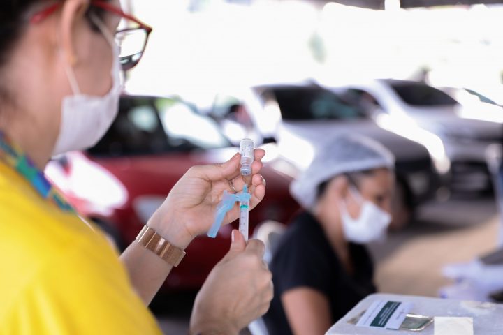 No momento, você está visualizando Covid-19: Vacinação é retomada nesta terça em Manaus