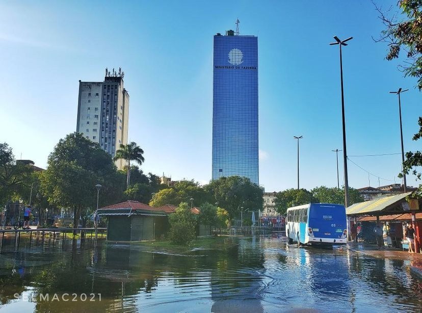 Leia mais sobre o artigo Em Manaus, Rio Negro atinge a maior cheia já registrada nos últimos 120 anos