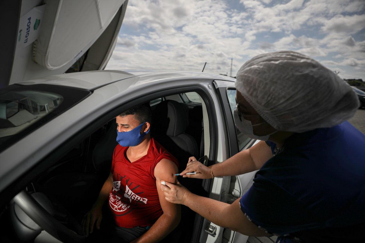 Leia mais sobre o artigo Manaus amplia vacinação para público a partir de 27 anos