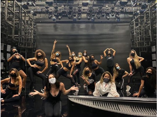 Leia mais sobre o artigo Bailarinas se despedem de Faustão em post emocionante