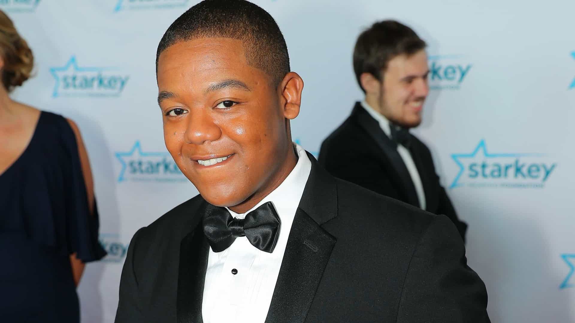 Leia mais sobre o artigo Kyle Massey, o Cory de ‘As Visões da Raven’, é acusado de crime sexual