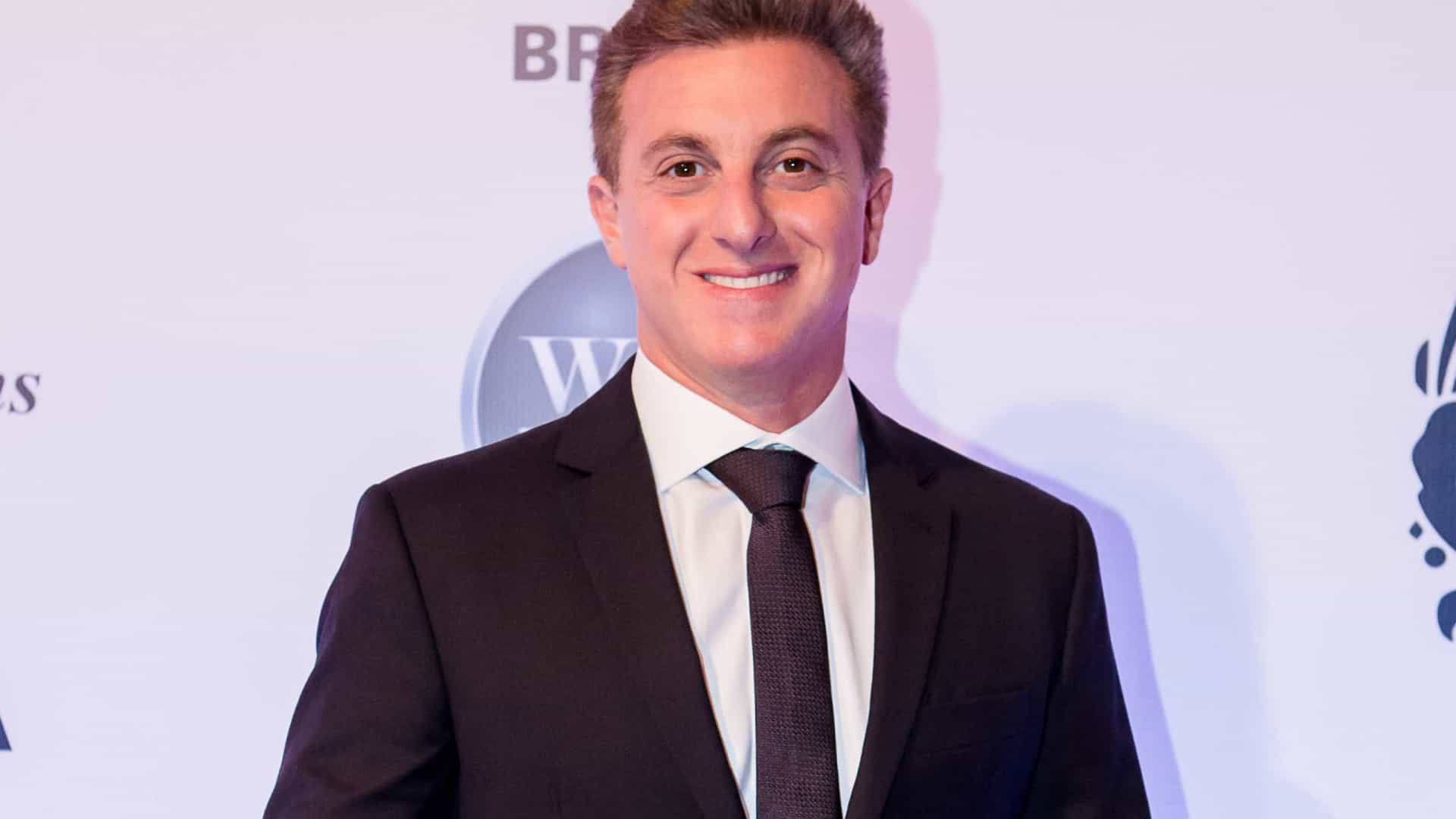 No momento, você está visualizando Huck descarta candidatura à Presidência e confirma ida para o lugar de Faustão