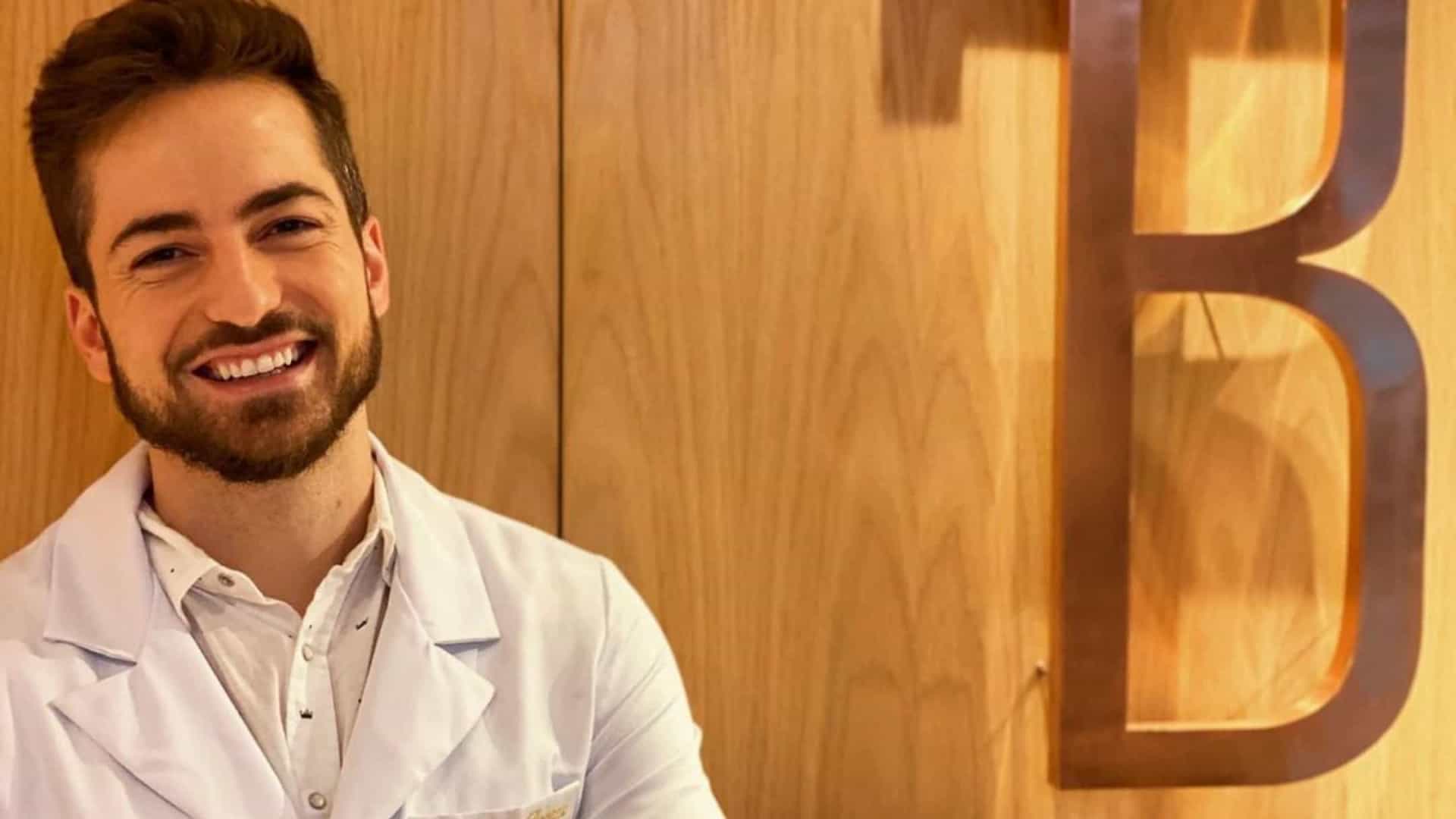 Leia mais sobre o artigo Thales Bretas volta ao trabalho e fala sobre luto por Paulo Gustavo