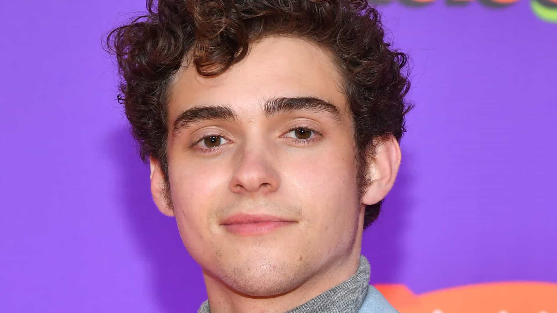 Leia mais sobre o artigo Joshua Bassett, ator da Disney, diz fazer parte da comunidade LGBT+