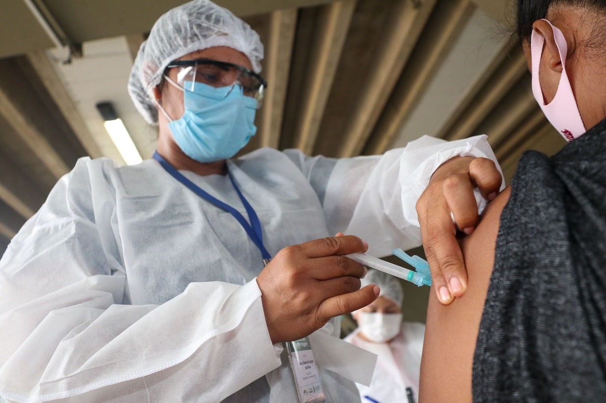 Leia mais sobre o artigo Vacinação de pessoas a partir de 32 anos começa amanhã em Manaus