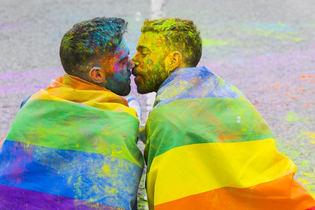 Leia mais sobre o artigo LGBTQIA+ celebram avanços em 10 anos de uniões homoafetivas no Brasil