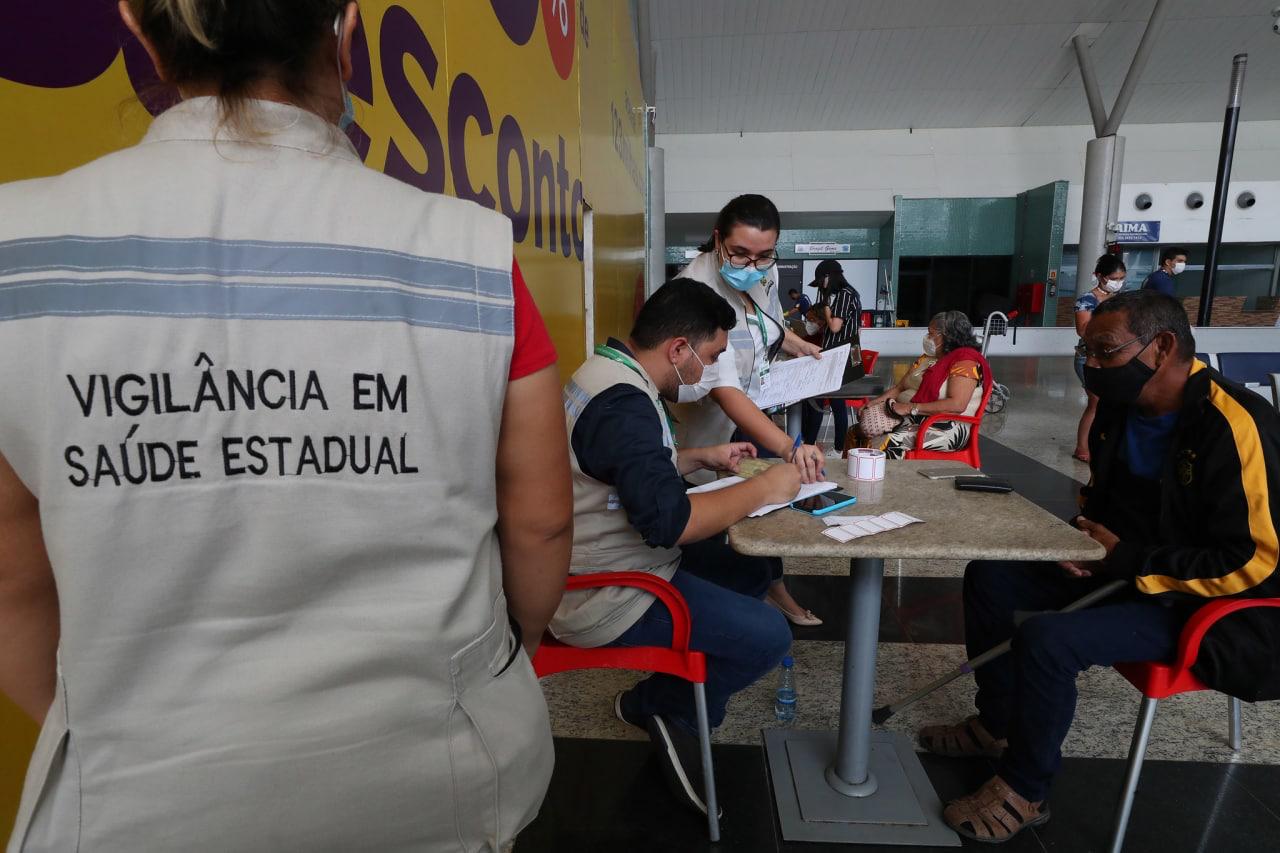 Leia mais sobre o artigo Operação já testou 2,8 mil passageiros para detecção de Covid-19 no aeroporto e porto de Manaus