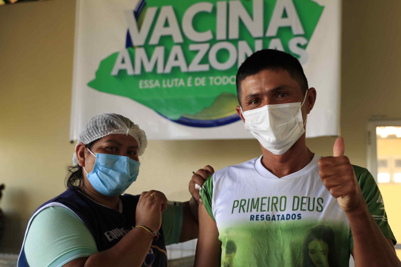 Leia mais sobre o artigo Homem toma 1ª dose da vacina após recusar imunização contra Covid no Amazonas