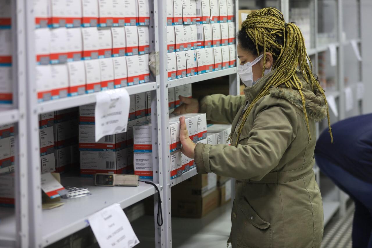 Leia mais sobre o artigo Amazonas recebe mais 73.010 doses de vacinas contra a Covid-19