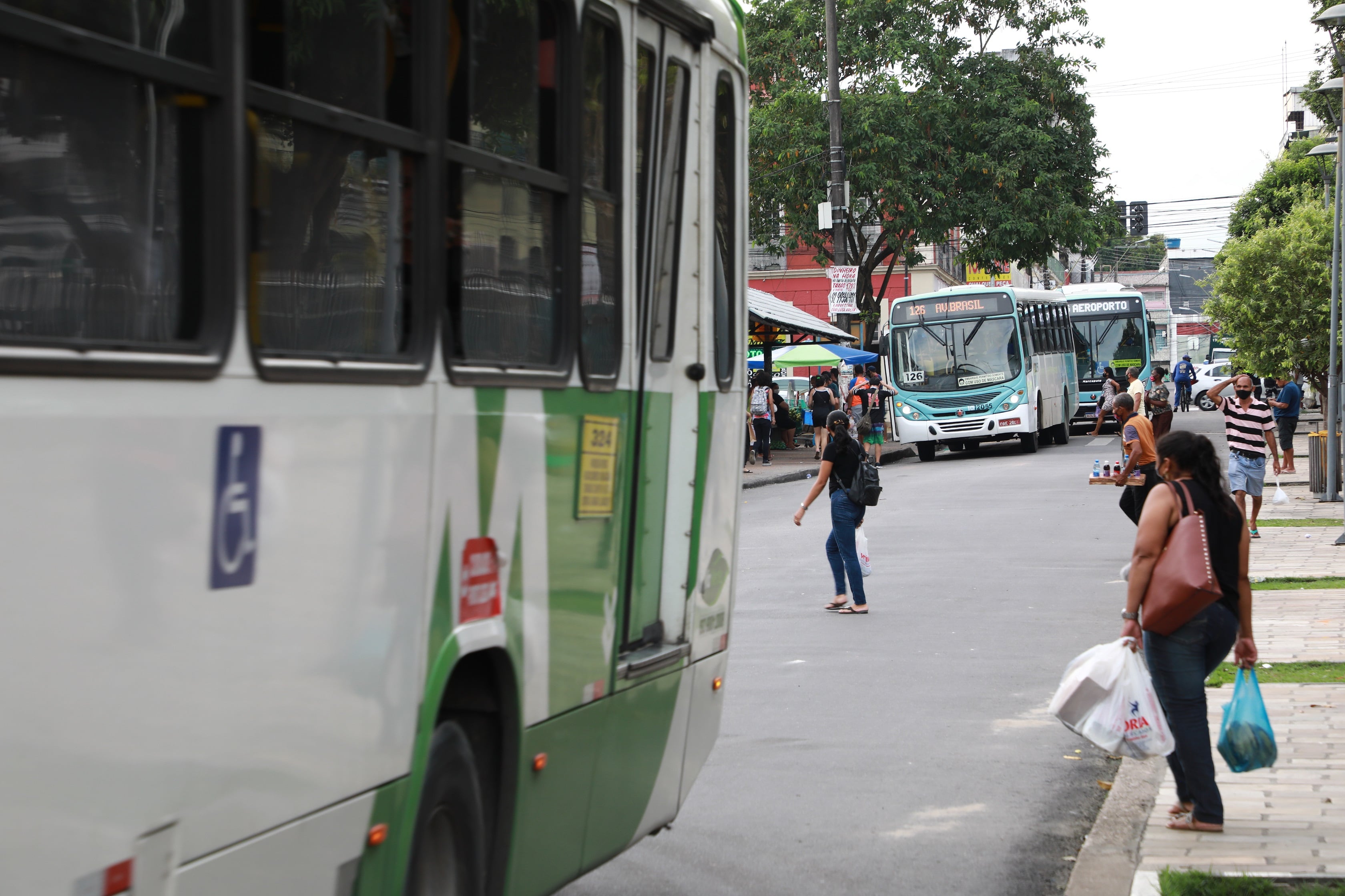 Leia mais sobre o artigo Prefeitura libera terminal da Matriz para tráfego de ônibus