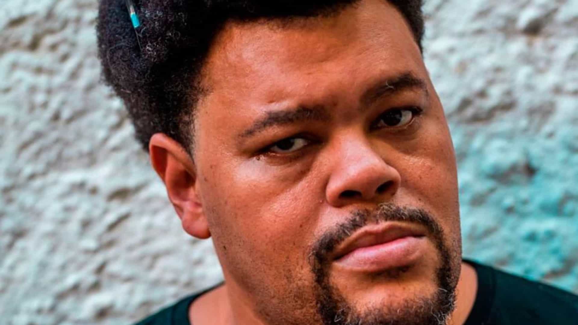 Leia mais sobre o artigo Babu Santana assume novo namoro após questionamentos de fãs