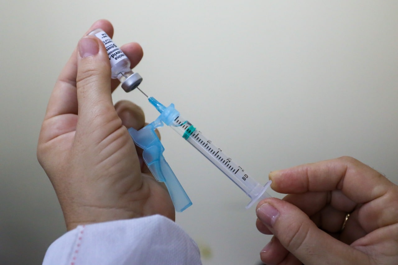 No momento, você está visualizando Brasil supera 110 milhões de doses de vacinas aplicadas contra Covid-19