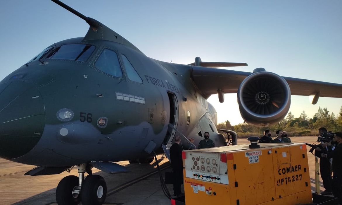 Leia mais sobre o artigo FAB substitui aeronave que leva ajuda humanitária ao Haiti