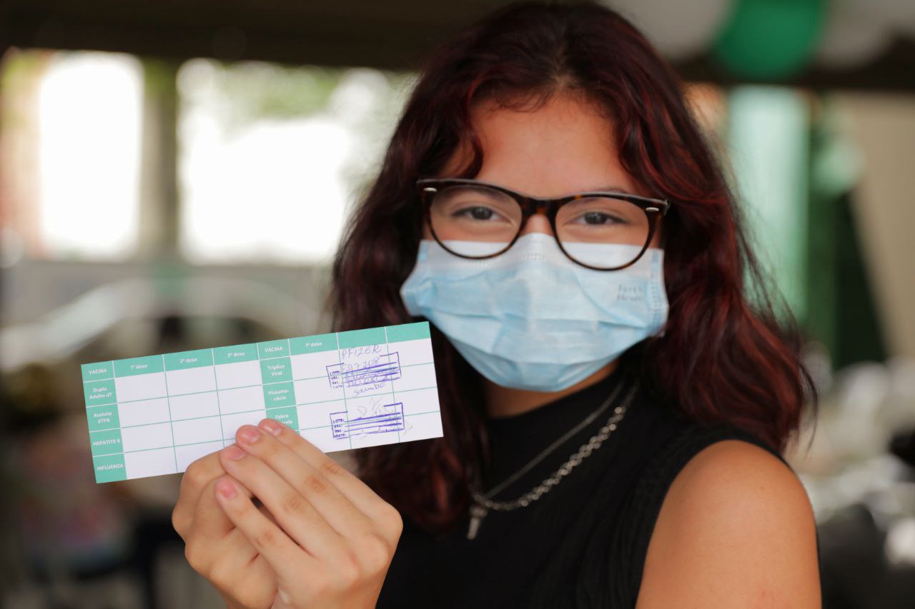Leia mais sobre o artigo Quase 7 mil adolescentes foram vacinados no posto do Sambódromo neste sábado