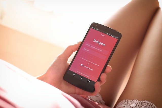 Leia mais sobre o artigo ‘Arrasta para cima’ do Instagram chega ao fim; saiba mais