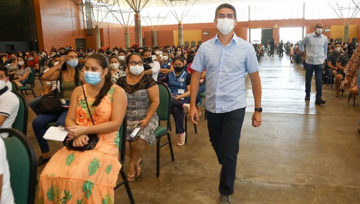 Leia mais sobre o artigo Prefeito de Manaus determina obrigatoriedade de vacinação contra Covid-19 aos servidores municipais