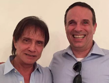 Leia mais sobre o artigo Dudu Braga, filho de Roberto Carlos, morre de câncer