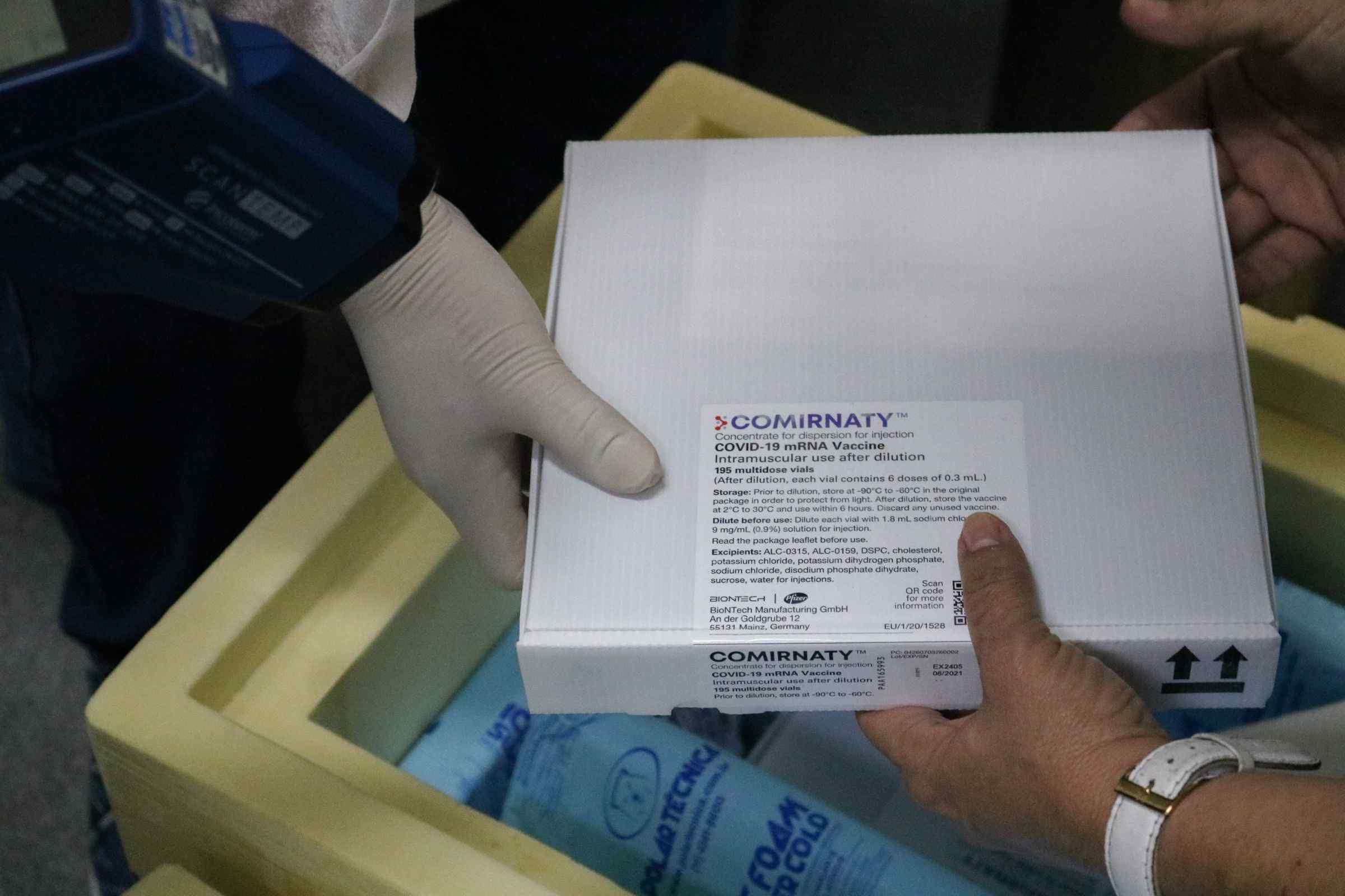Leia mais sobre o artigo Amazonas recebe remessa com 93.600 doses de vacinas da Pfizer