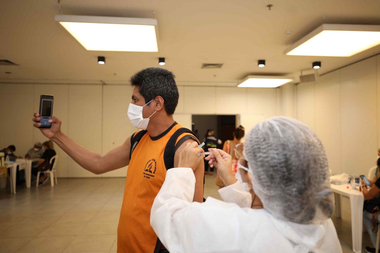 No momento, você está visualizando Manaus terá 39 pontos de vacinação nesta segunda; confira