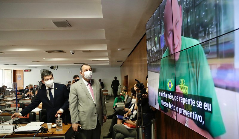 Leia mais sobre o artigo Advogada de médicos e empresário Luciano Hang vão depor na CPI da Pandemia