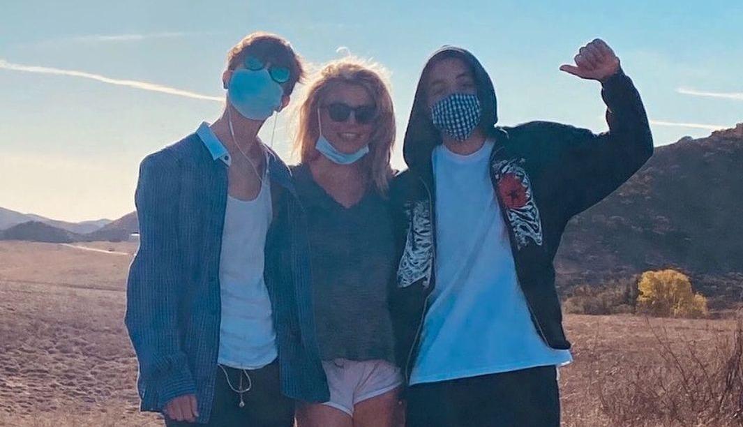 Leia mais sobre o artigo Guarda dos filhos de Britney Spears deve continuar sendo do ex