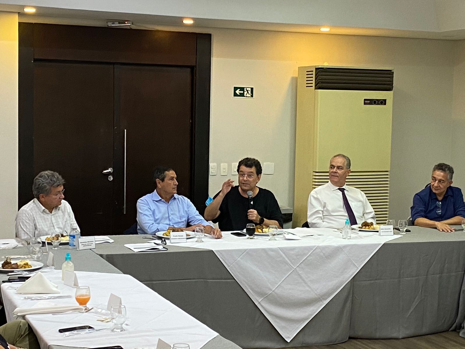 Leia mais sobre o artigo Eduardo avalia que próximo governador terá desafio de restabelecer controle das contas públicas e retomar investimentos