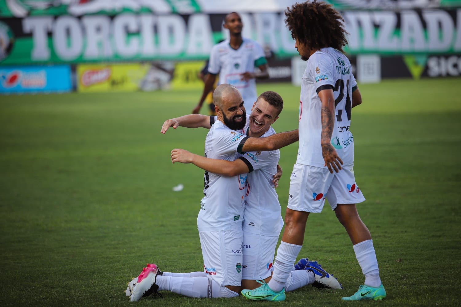 Leia mais sobre o artigo Prefeitura anuncia liberação da torcida para o próximo jogo do Manaus FC pelo Brasileirão