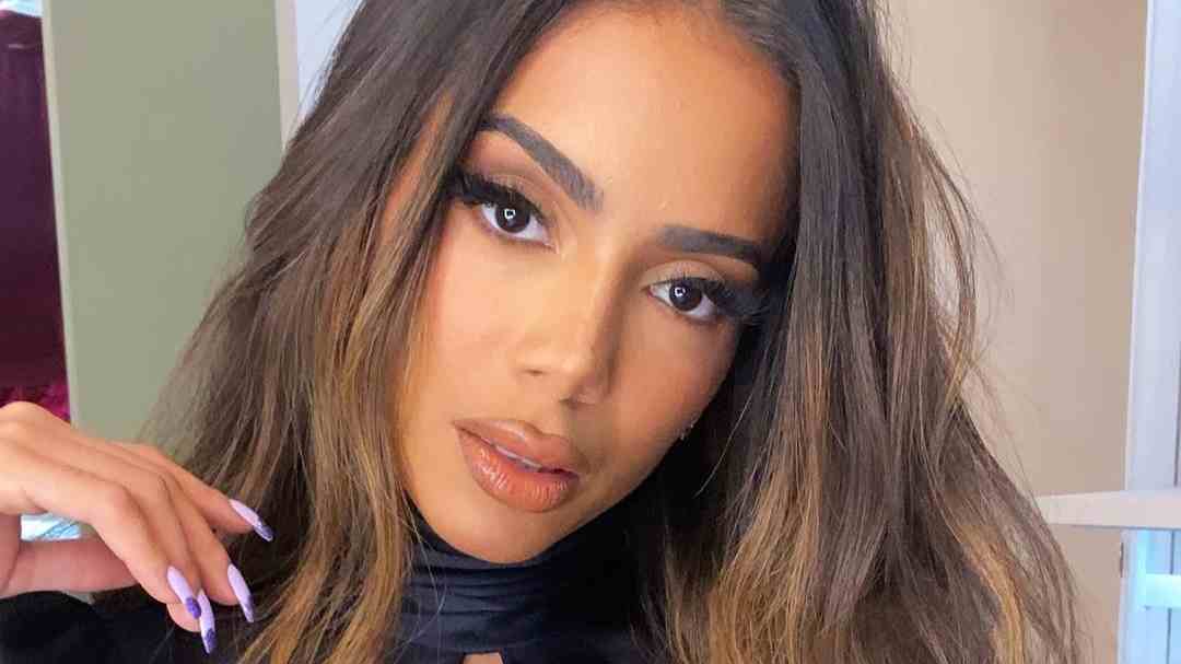 Leia mais sobre o artigo Anitta exige passaporte de vacinação contra Covid-19 em festa: ‘Não entra negacionista’