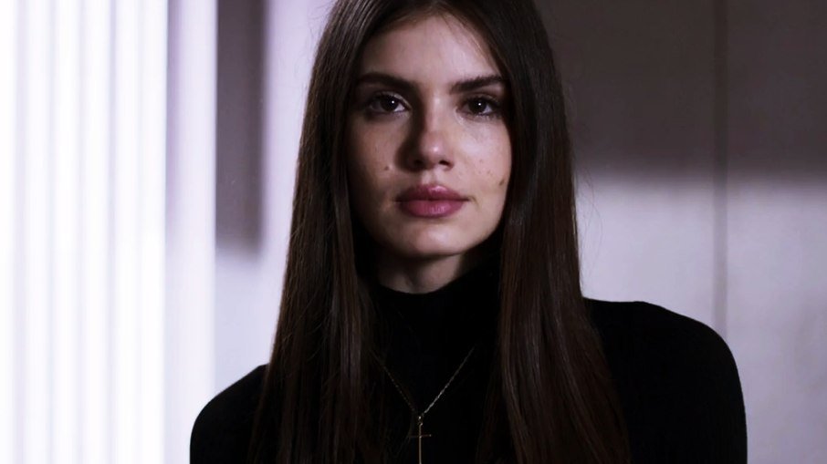 Leia mais sobre o artigo Camila Queiroz é demitida da Globo e está fora do elenco de Verdades Secretas 2