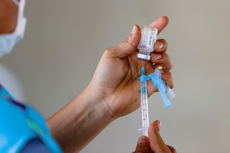 Leia mais sobre o artigo Manaus inicia aplicação da 3ª dose em pessoas a partir de 18 anos