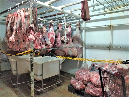 Leia mais sobre o artigo Cerca de 1,6 tonelada de carne vencida é apreendida em supermercado de Manaus