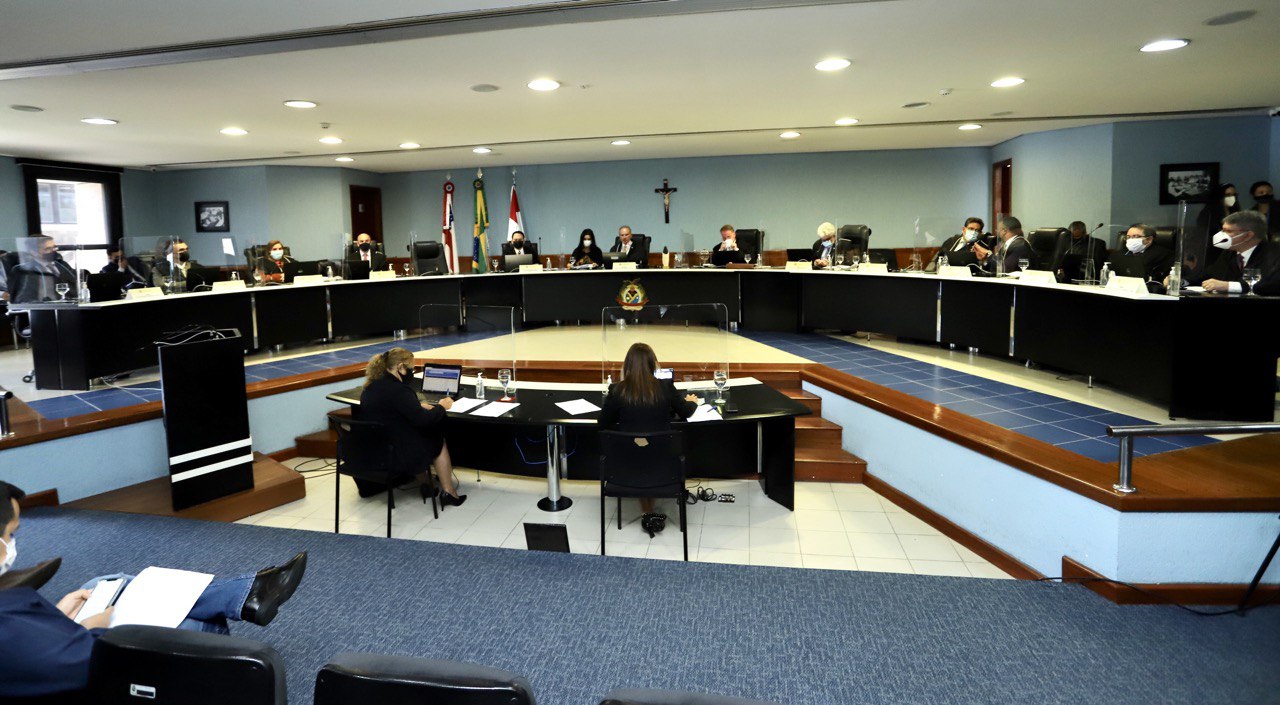 Leia mais sobre o artigo TCE-AM multa ex-presidente da Câmara de Coari em R$ 82,5 mil