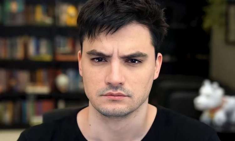 Leia mais sobre o artigo Felipe Neto alega ter sido desconvidado de Amigo Secreto do Fantástico