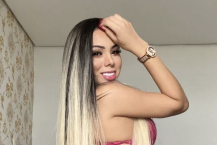Leia mais sobre o artigo Travesti que falou mal de Manaus pede desculpas e diz que veio passar o natal com a família