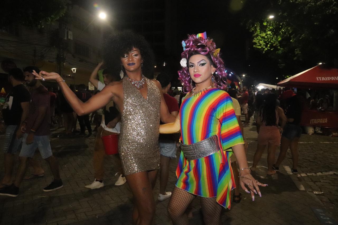 Leia mais sobre o artigo Parada do Orgulho LGBTQIA+ reuniu centenas de pessoas em Manaus