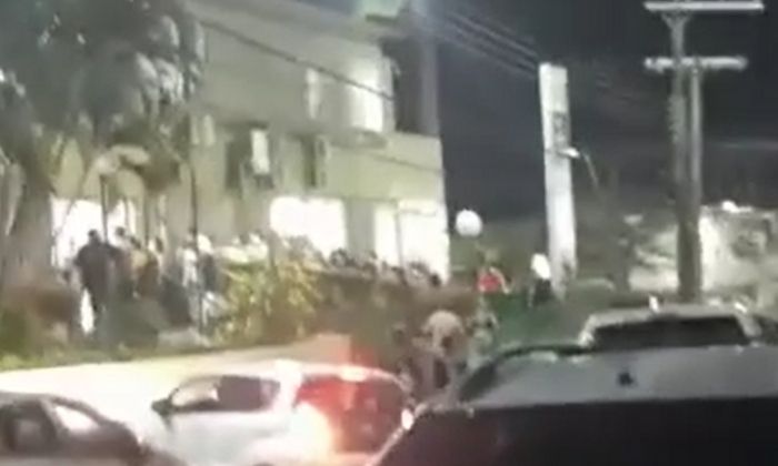Leia mais sobre o artigo Vídeo: fila enorme se forma em frente ao SPA São Raimundo