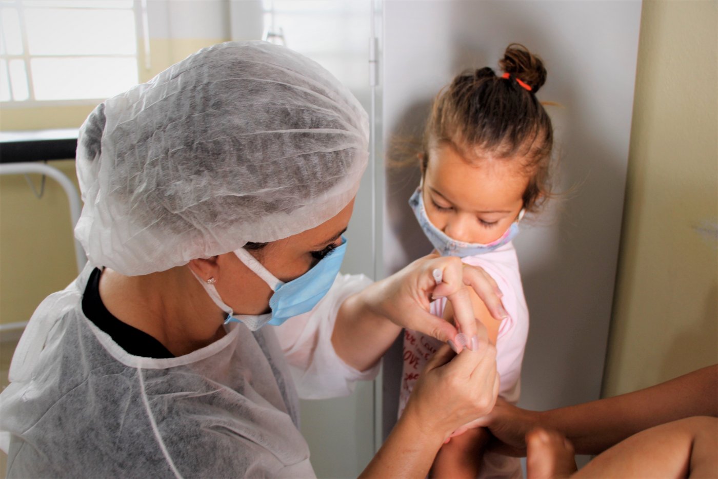 Leia mais sobre o artigo AM aguarda informe técnico para decidir se exigirá ou não prescrição médica para vacinar crianças