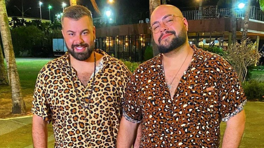 Leia mais sobre o artigo BBB22: Marido de Tiago Abravanel ‘liberou’ ator para beijar dentro da casa