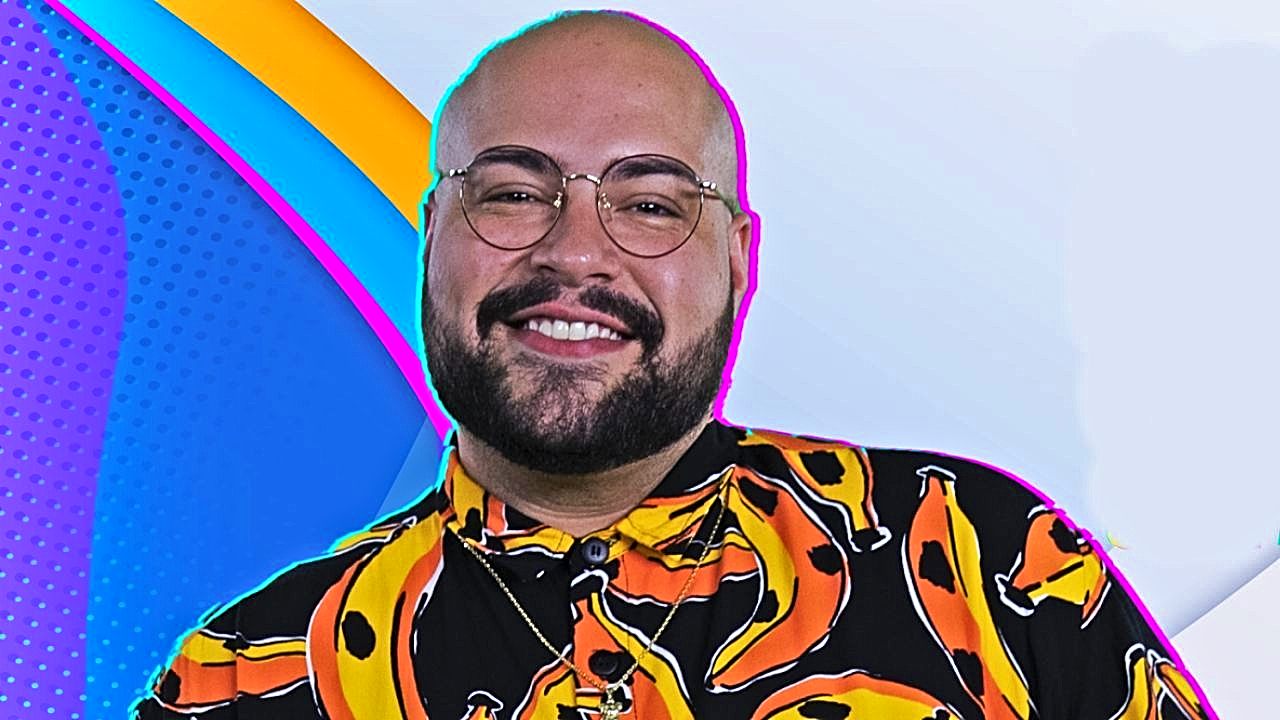 No momento, você está visualizando Tiago Abravanel usa Avon no BBB22 e marca ‘afronta’ Jequiti