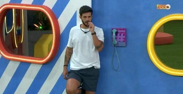 Leia mais sobre o artigo Rodrigo acampa ao lado de Big Fone e deve receber trote de Boninho