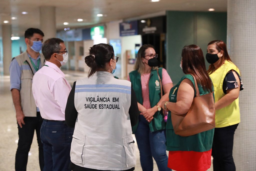 Leia mais sobre o artigo Manaus confirma primeiro caso da Ômicron em mulher que veio de Fortaleza