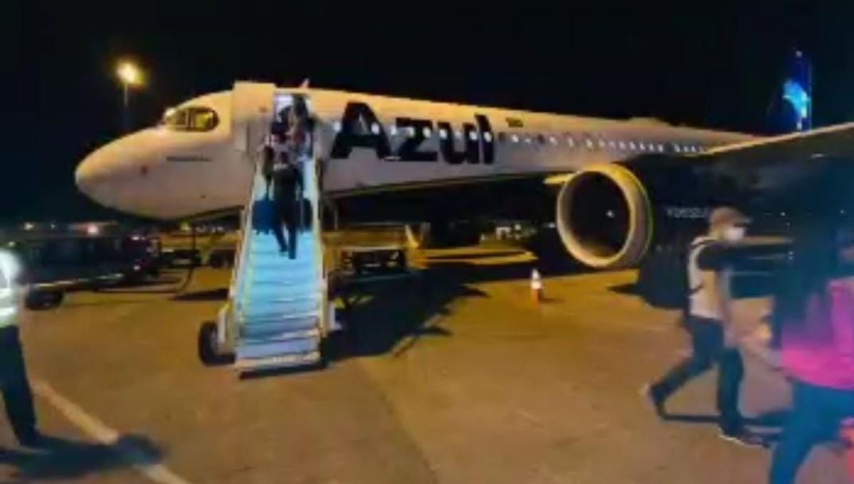 Leia mais sobre o artigo Avião que saía de Manaus faz pouso de emergência após turbina pegar fogo em pleno ar