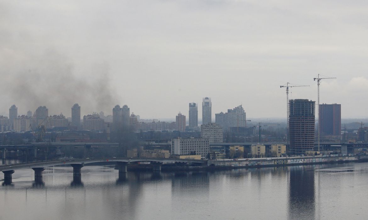 No momento, você está visualizando Kiev, capital da Ucrânia, está em lei marcial